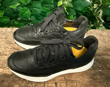 Afbeelding in Gallery-weergave laden, bijna Nieuwe sneakers van Xsensible maat 37 (wijdte G)