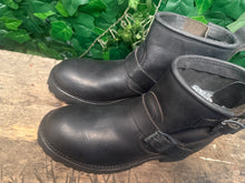Afbeelding in Gallery-weergave laden, geweldig mooie vintage plateau boots van Sendra maat 42
