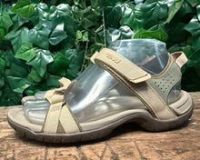 Afbeelding in Gallery-weergave laden, bijna Nieuwe sandalen van Teva maat 38