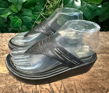 Afbeelding in Gallery-weergave laden, zo goed als nieuw slippers van Fitflop maat 36