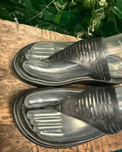 Afbeelding in Gallery-weergave laden, zo goed als nieuw slippers van Fitflop maat 36