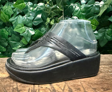 Afbeelding in Gallery-weergave laden, zo goed als nieuw slippers van Fitflop maat 36