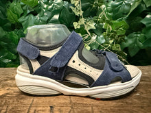 Afbeelding in Gallery-weergave laden, bijna Nieuwe sandalen van xsensible maat 38