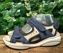 Afbeelding in Gallery-weergave laden, bijna Nieuwe sandalen van xsensible maat 38