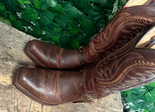 Afbeelding in Gallery-weergave laden, bijna Nieuwe stoere laarzen van sendra maat 40