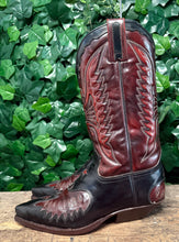Afbeelding in Gallery-weergave laden, prachtige vintage laarzen van Sendra maat 42 (maat 8,5)