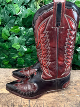 Afbeelding in Gallery-weergave laden, prachtige vintage laarzen van Sendra maat 42 (maat 8,5)