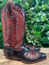 Afbeelding in Gallery-weergave laden, prachtige vintage laarzen van Sendra maat 42 (maat 8,5)