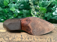 Afbeelding in Gallery-weergave laden, prachtige vintage laarzen van Sendra maat 42 (maat 8,5)