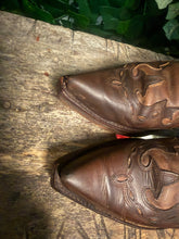 Afbeelding in Gallery-weergave laden, zo goed als nieuw stoere laarzen van sendra maat 38