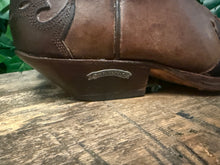 Afbeelding in Gallery-weergave laden, zo goed als nieuw stoere laarzen van sendra maat 38