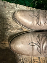 Afbeelding in Gallery-weergave laden, bijna Nieuwe mooie laarzen van sendra maat 40