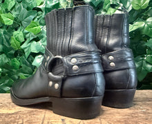 Afbeelding in Gallery-weergave laden, zo goed als nieuw volledig leren boots van Sendra maat 44