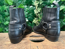 Afbeelding in Gallery-weergave laden, zo goed als nieuw volledig leren boots van Sendra maat 44