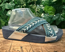 Afbeelding in Gallery-weergave laden, bijna Nieuwe slippers van Fitflop maat 41