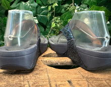 Afbeelding in Gallery-weergave laden, bijna Nieuwe slippers van Fitflop maat 39