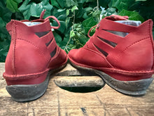 Afbeelding in Gallery-weergave laden, mooie bijna Nieuwe veterschoen loints of holland maat 37