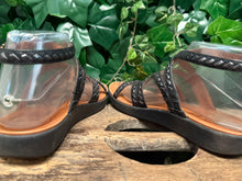 Afbeelding in Gallery-weergave laden, zo goed als nieuw prachtige sandalen van Fitflop maat 37