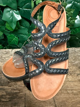 Afbeelding in Gallery-weergave laden, zo goed als nieuw prachtige sandalen van Fitflop maat 37