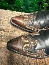 Afbeelding in Gallery-weergave laden, bijna Nieuwe prachtige laarzen van sendra maat 43