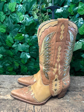 Afbeelding in Gallery-weergave laden, bijna Nieuwe fantastisch mooie laarzen van sendra maat 38