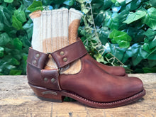 Afbeelding in Gallery-weergave laden, Nieuwe prachtige vintage laarzen van Sendra maat 38