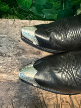 Afbeelding in Gallery-weergave laden, zo goed als nieuw prachtige laarzen van Sendra maat 41