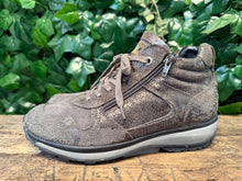 Afbeelding in Gallery-weergave laden, bijna Nieuwe hoge sneakers van Xsensible maat 40 (wijdte GX)