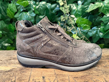 Afbeelding in Gallery-weergave laden, bijna Nieuwe hoge sneakers van Xsensible maat 40 (wijdte GX)
