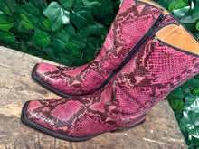 Afbeelding in Gallery-weergave laden, prachtige vintage retro snake laars van Loblan maat 41