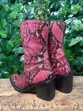 Afbeelding in Gallery-weergave laden, prachtige vintage retro snake laars van Loblan maat 41