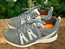 Afbeelding in Gallery-weergave laden, bijna Nieuwe sneakers van Xsensible maat 38 (wijdte H)