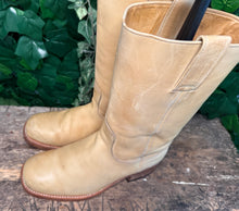 Afbeelding in Gallery-weergave laden, geweldig mooie vintage laarzen van Sendra maat 42
