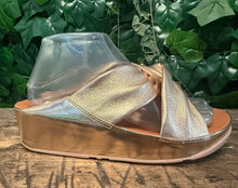 Afbeelding in Gallery-weergave laden, Nieuwe mooie leren slippers van Fitflop maat 38