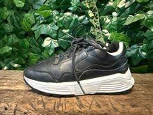 Afbeelding in Gallery-weergave laden, zo goed als nieuw sneakers van Xsensible maat 36 (wijdte GX)