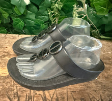 Afbeelding in Gallery-weergave laden, zo goed als nieuw prachtige slippers van Fitflop maat 40