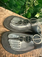 Afbeelding in Gallery-weergave laden, zo goed als nieuw prachtige slippers van Fitflop maat 40
