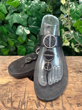 Afbeelding in Gallery-weergave laden, zo goed als nieuw prachtige slippers van Fitflop maat 40