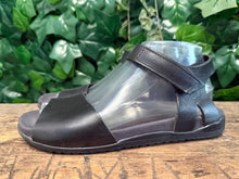 Afbeelding in Gallery-weergave laden, Nieuwe mooie leren sandalen van loints of holland maat 38