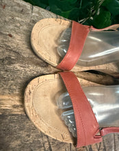 Afbeelding in Gallery-weergave laden, Nieuwe mooie leren sandalen van teva maat 41
