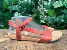Afbeelding in Gallery-weergave laden, Nieuwe mooie leren sandalen van teva maat 41