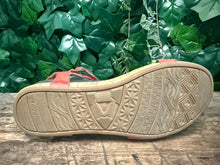 Afbeelding in Gallery-weergave laden, Nieuwe mooie leren sandalen van teva maat 41