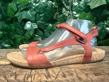 Afbeelding in Gallery-weergave laden, Nieuwe mooie leren sandalen van teva maat 41