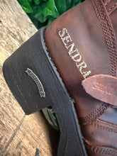 Afbeelding in Gallery-weergave laden, geweldig mooie vintage plateau boots van Sendra maat 39