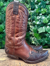 Afbeelding in Gallery-weergave laden, bijna Nieuwe fantastisch mooie laarzen van sendra maat 42