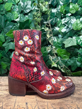 Afbeelding in Gallery-weergave laden, zo goed als nieuw vintage retro blokhak laars maat 36