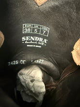 Afbeelding in Gallery-weergave laden, bijna Nieuwe prachtige laarzen van sendra maat 38