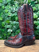 Afbeelding in Gallery-weergave laden, prachtige bijna Nieuwe vintage laarzen van Sendra maat 42