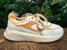 Afbeelding in Gallery-weergave laden, zo goed als nieuw sneakers van Xsensible maat 38 (wijdte G)