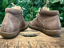 Afbeelding in Gallery-weergave laden, bijna Nieuwe veterschoenen van Loints of Holland maat 37